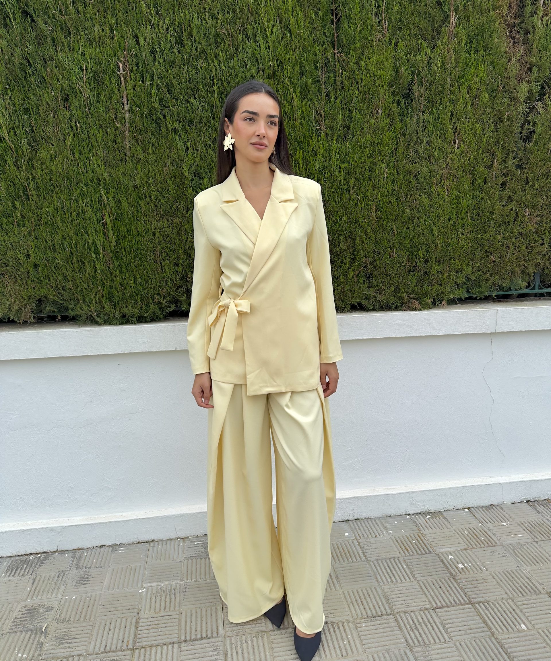Alternative view of Conjunto traje chaqueta pantalón pinza