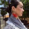 Pendientes dorados clavel rojo - Imagen 2