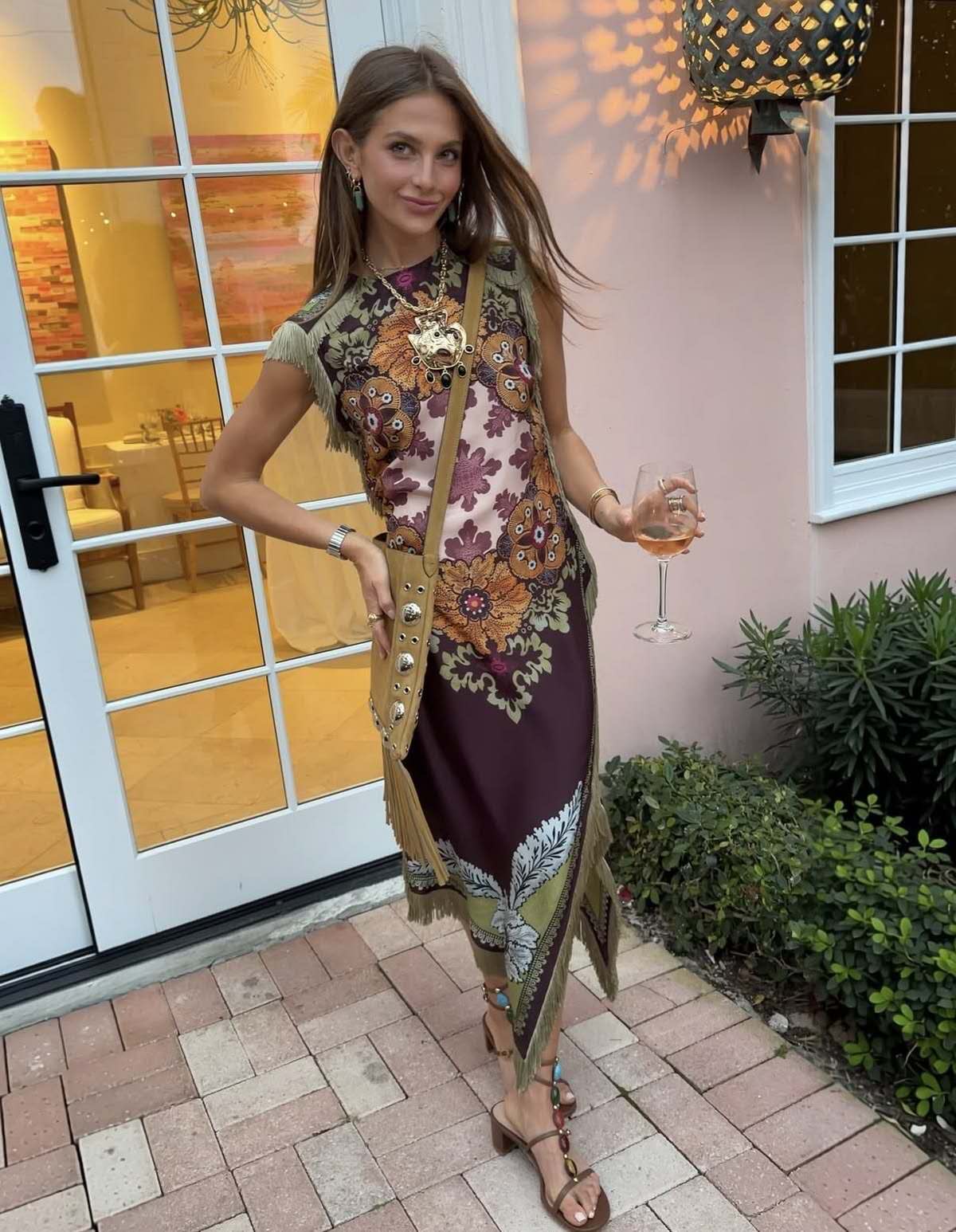 Vestido satinado flecos estampado