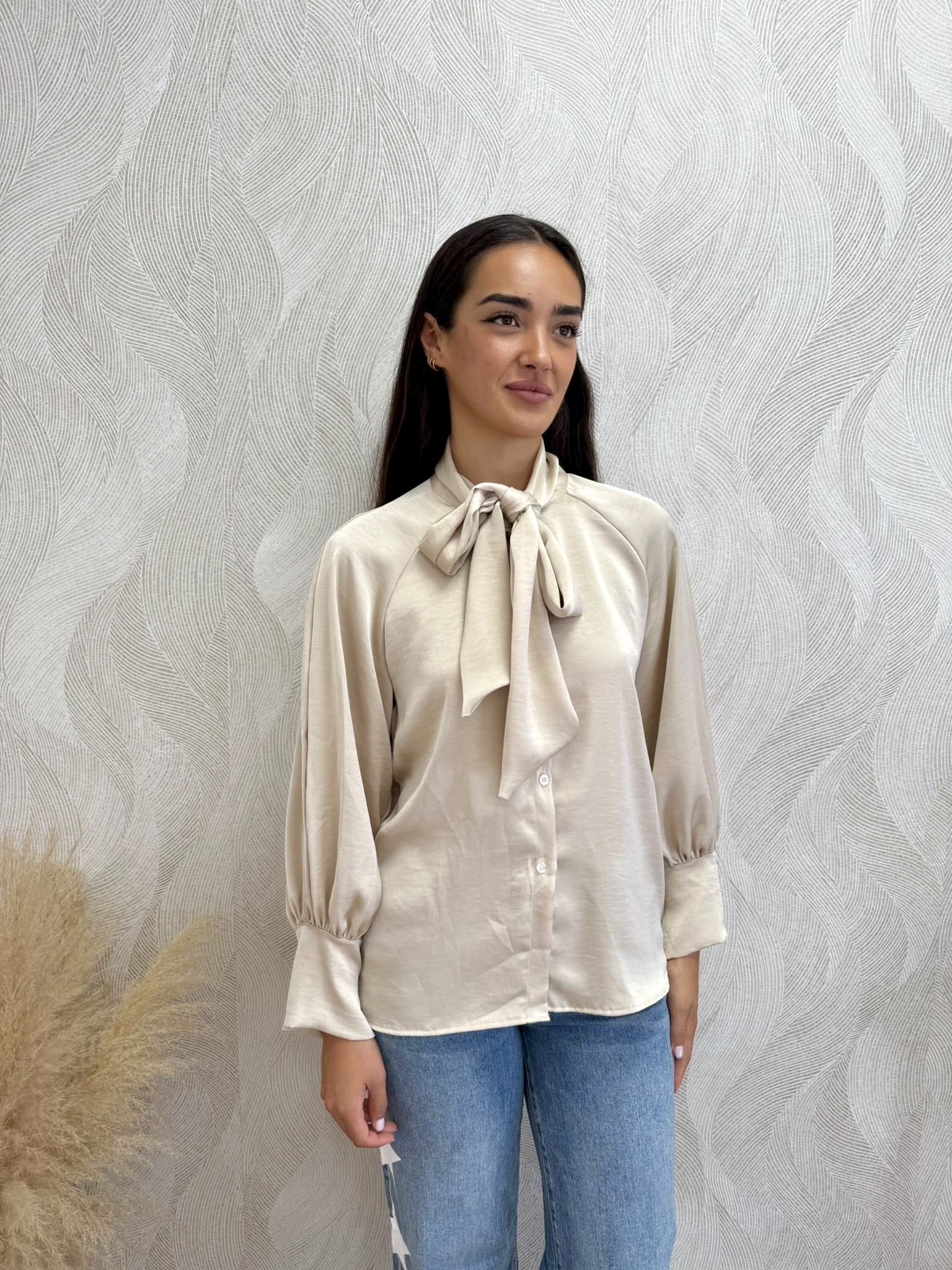 Camisa lazada satén beige