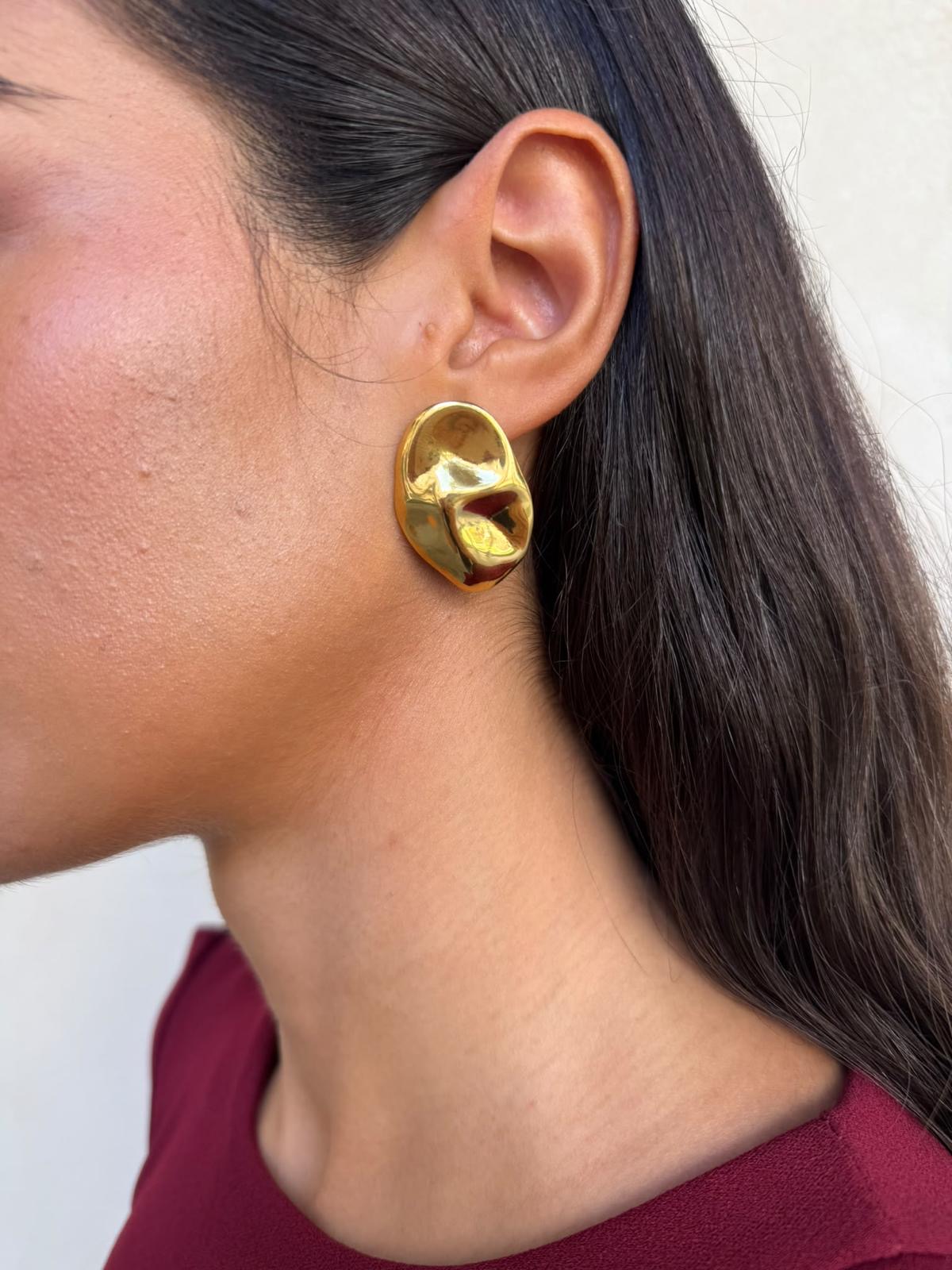 Pendientes dorados ondas