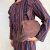 Bolso clutch trenzado antelina marrón - Imagen 3