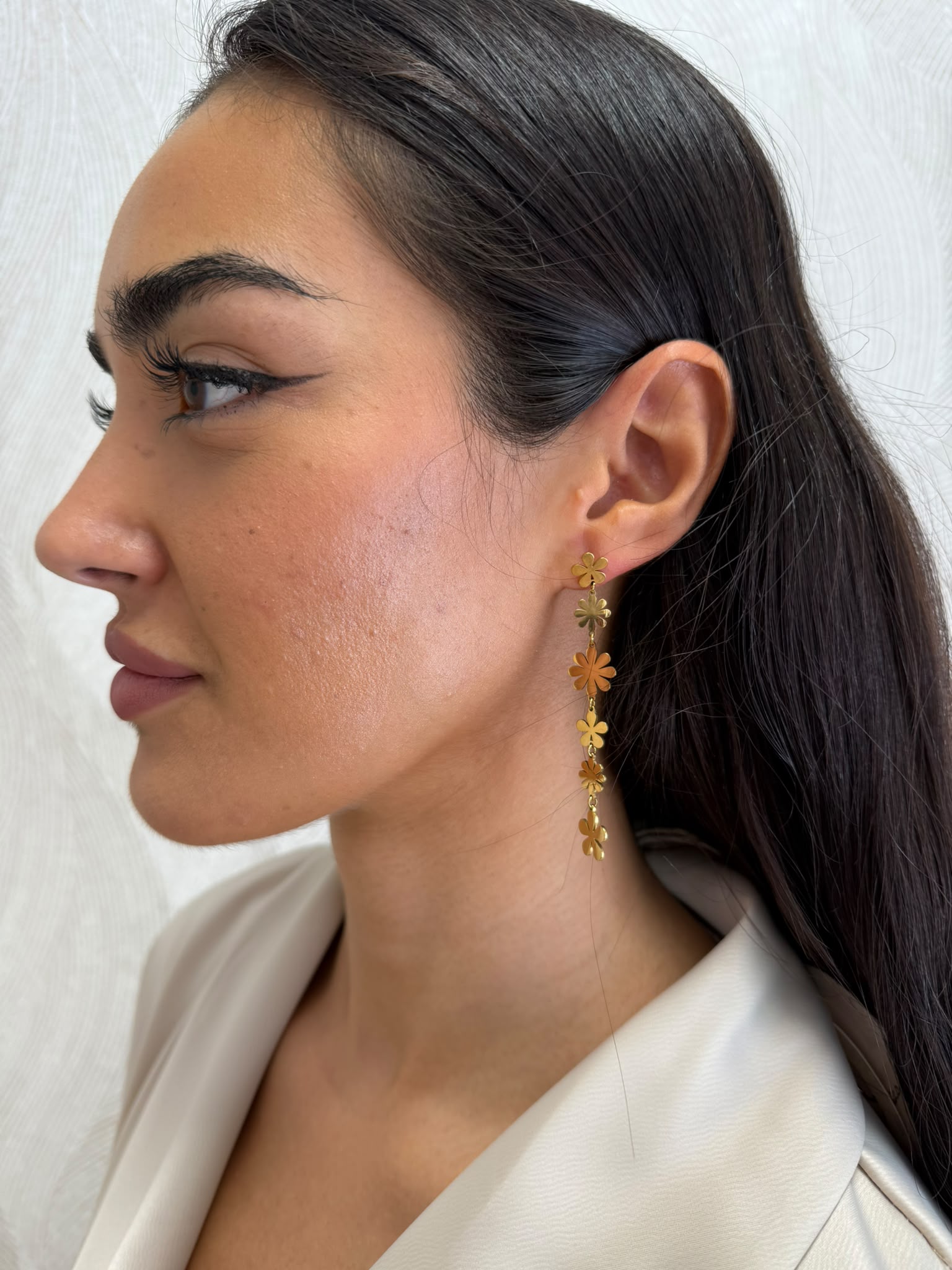 Pendientes largos flores dorados