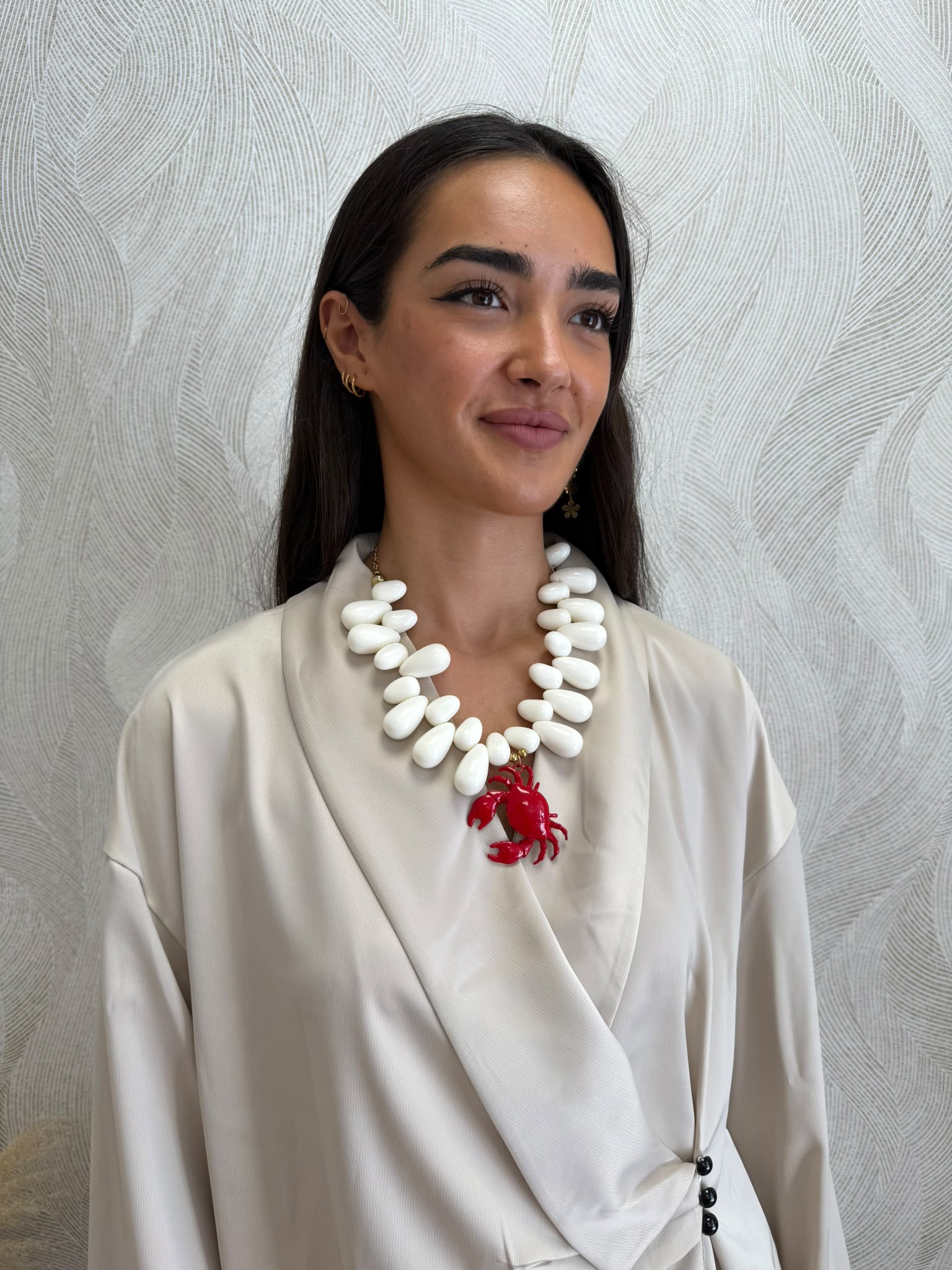 Alternative view of Collar bolas cangrejo