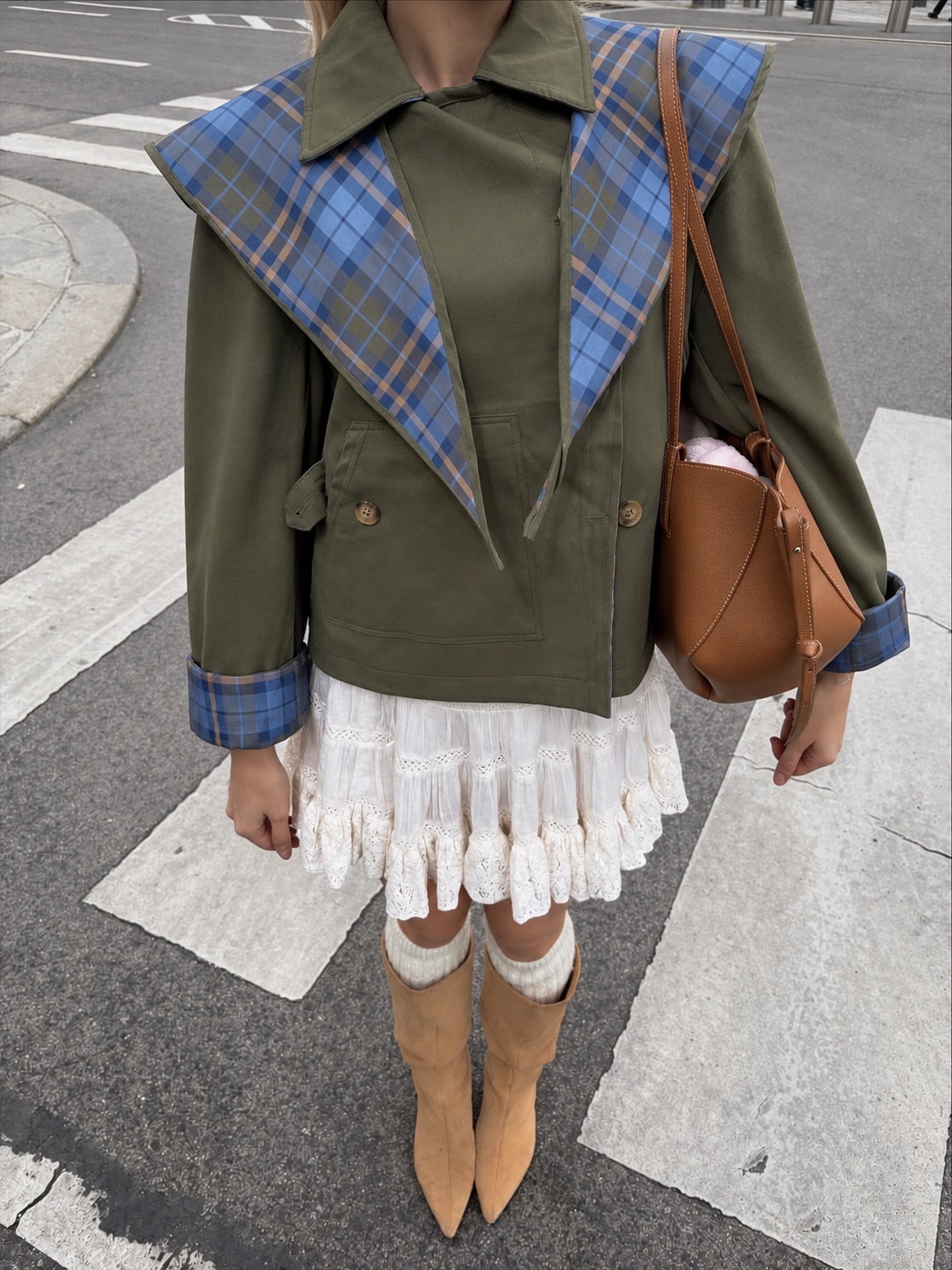 Abrigo trench capa reversible