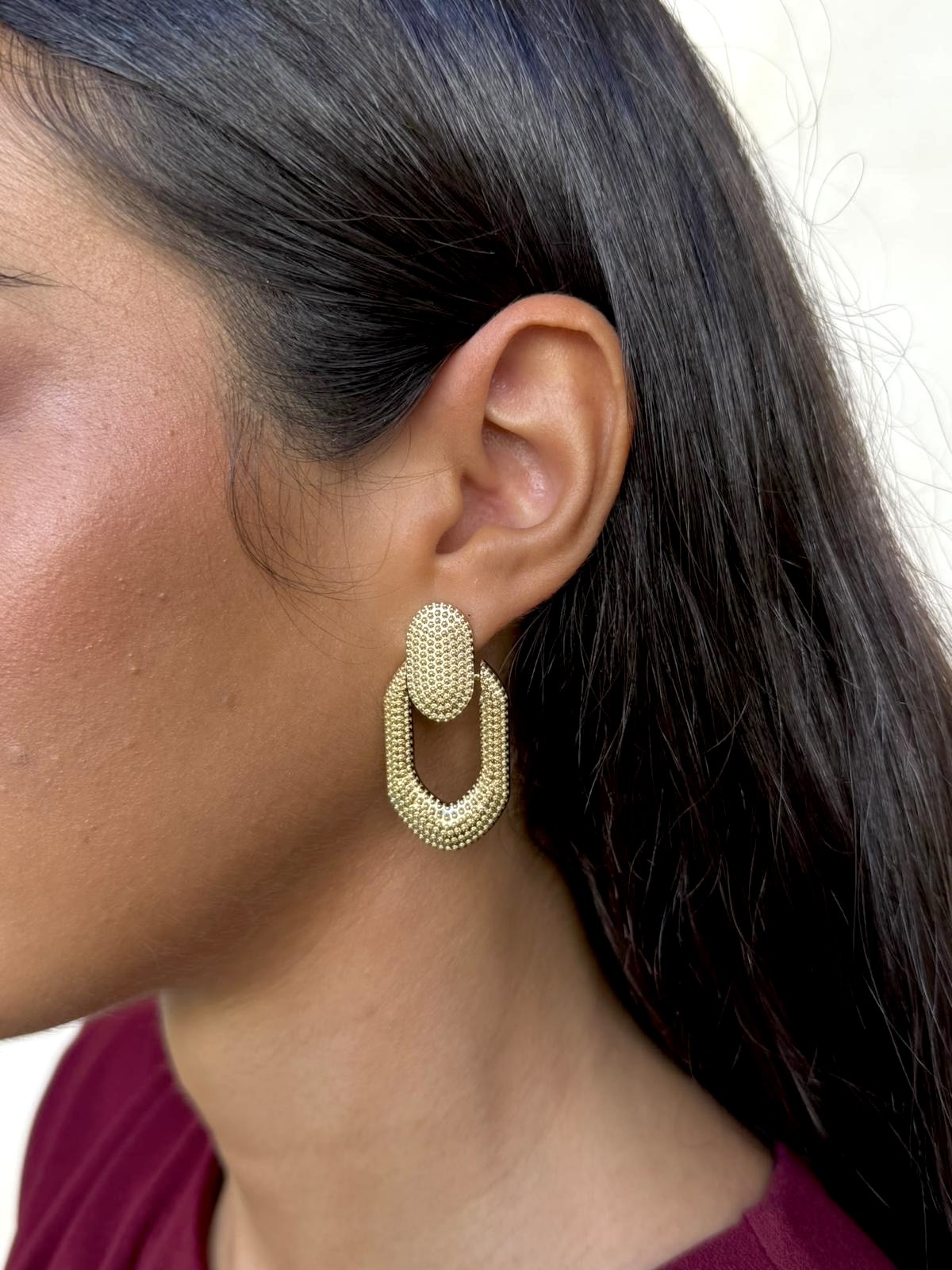 Alternative view of Pendientes dorados geométricos