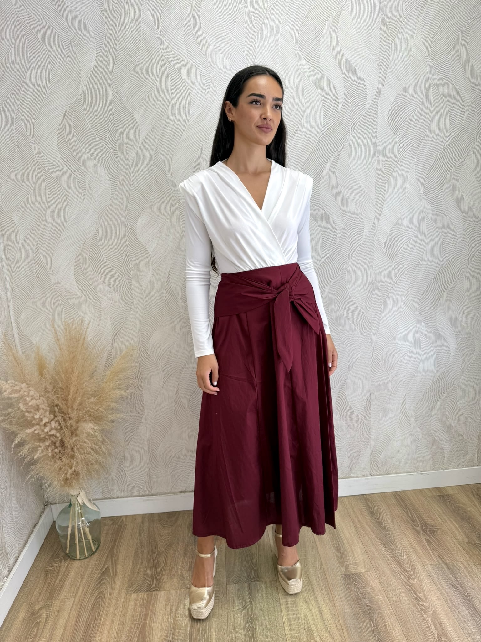 Falda midi capa pañuelo burdeos
