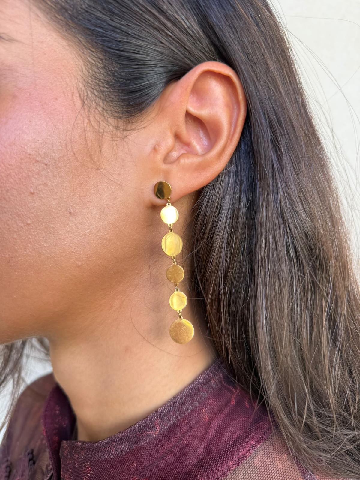 Pendientes largos círculos dorados