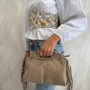 Bolso ante flecos beige - Imagen 2