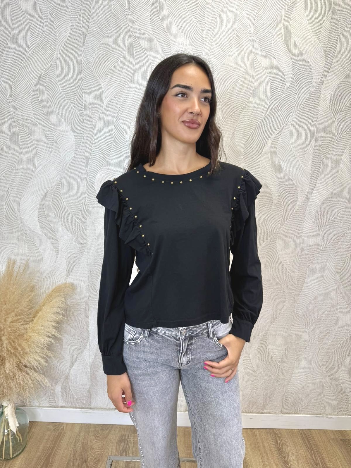 Camiseta tachuelas volantes