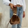 Bolso bombonera terciopelo camel - Imagen 2