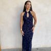 Vestido midi halter encaje azul marino - Imagen 3