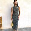 Vestidi midi encaje alamares kaki - Imagen 4