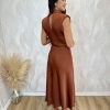 Vestido midi drapeado satén teja - Imagen 5
