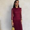 Vestido midi gasa drapeado burdeos - Imagen 3