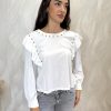Camiseta tachuelas volantes blanco - Imagen 3