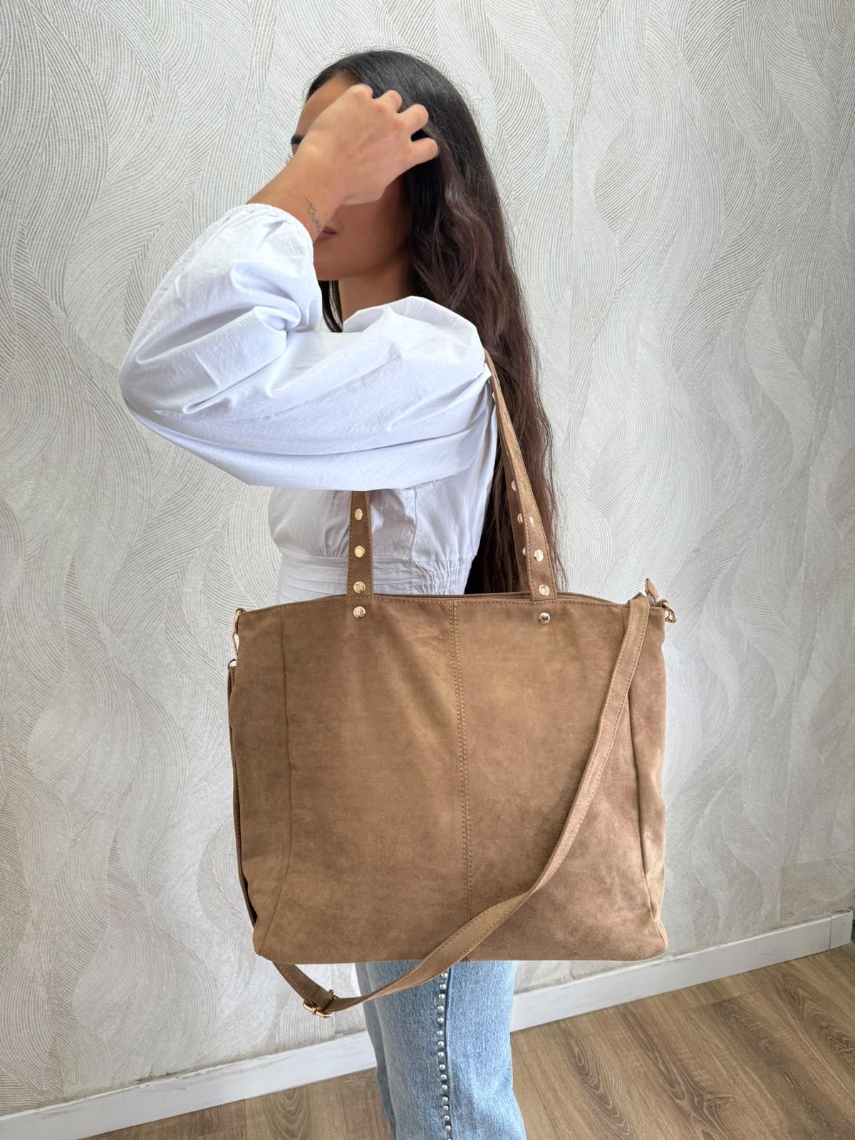 Alternative view of Bolso ante asa tachuelas personalizable camel