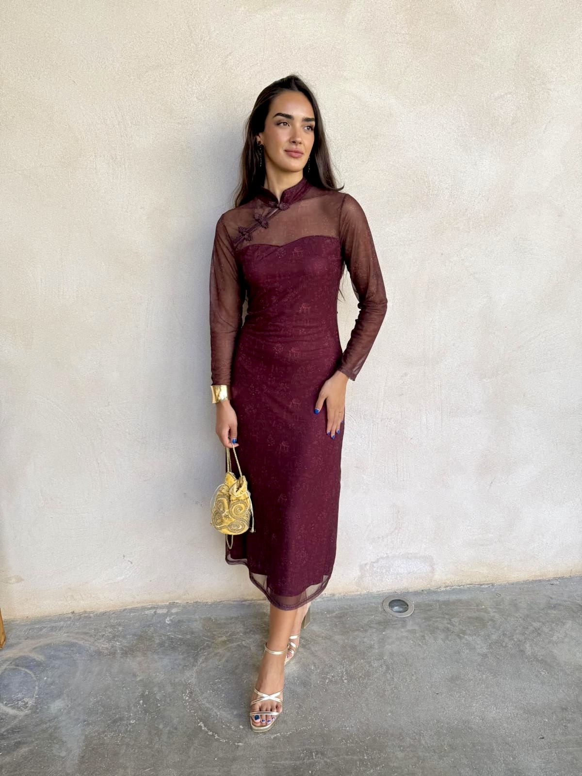 Alternative view of Vestido Singapur burdeos
