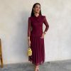 Vestido midi gasa drapeado burdeos - Imagen 2