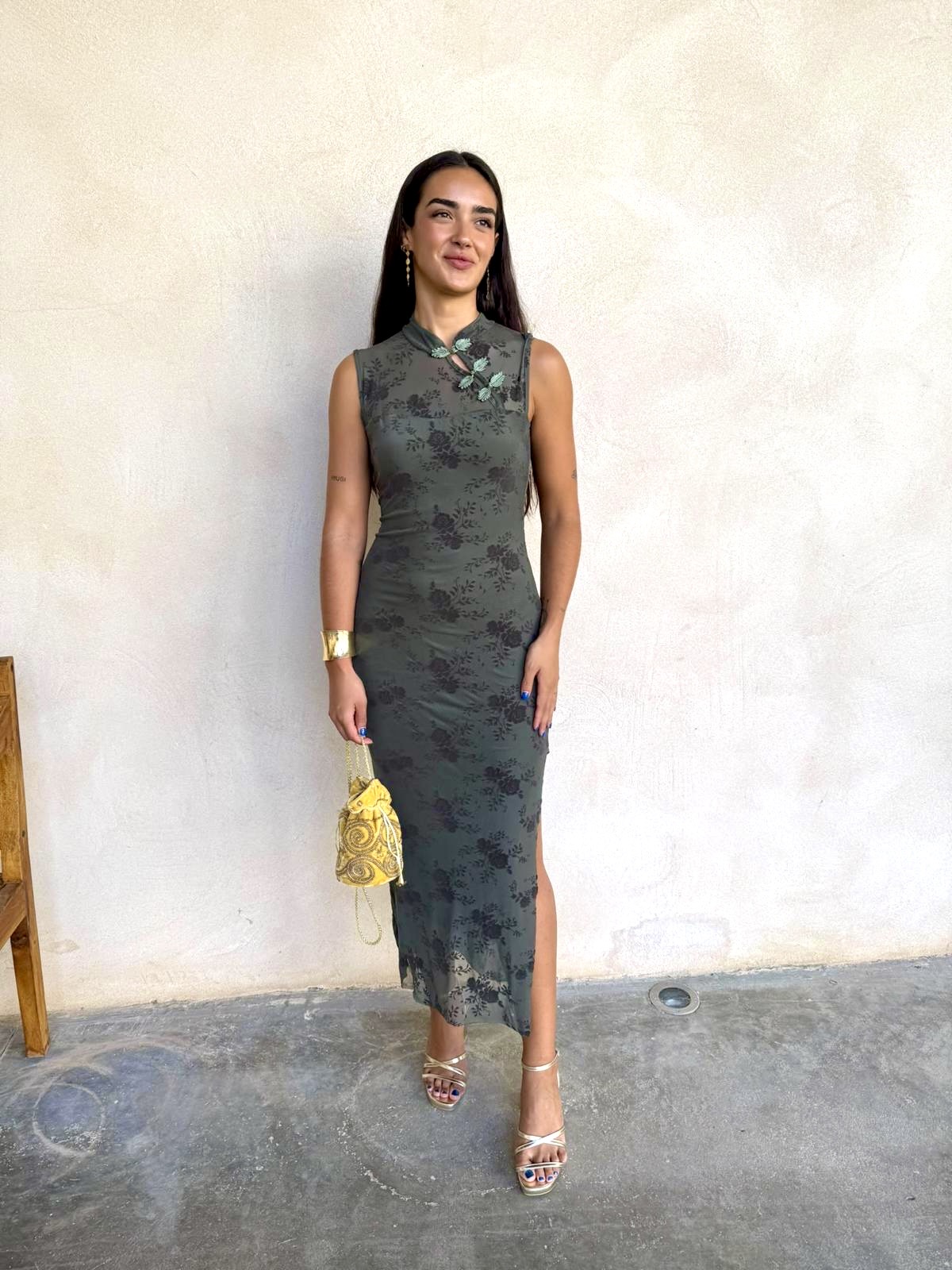 Vestidi midi encaje alamares kaki