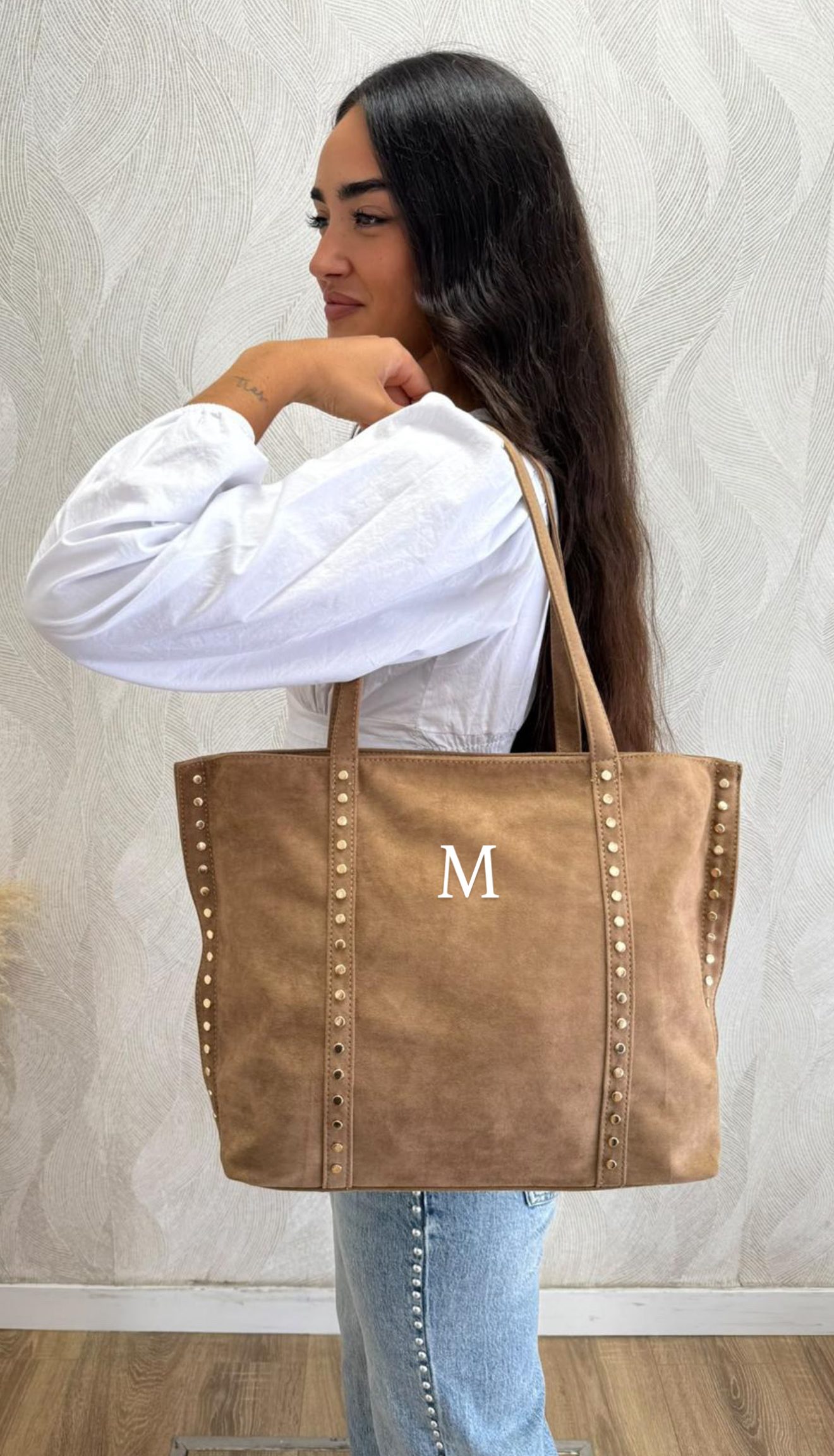 Bolso ante tachuelas personalizable camel