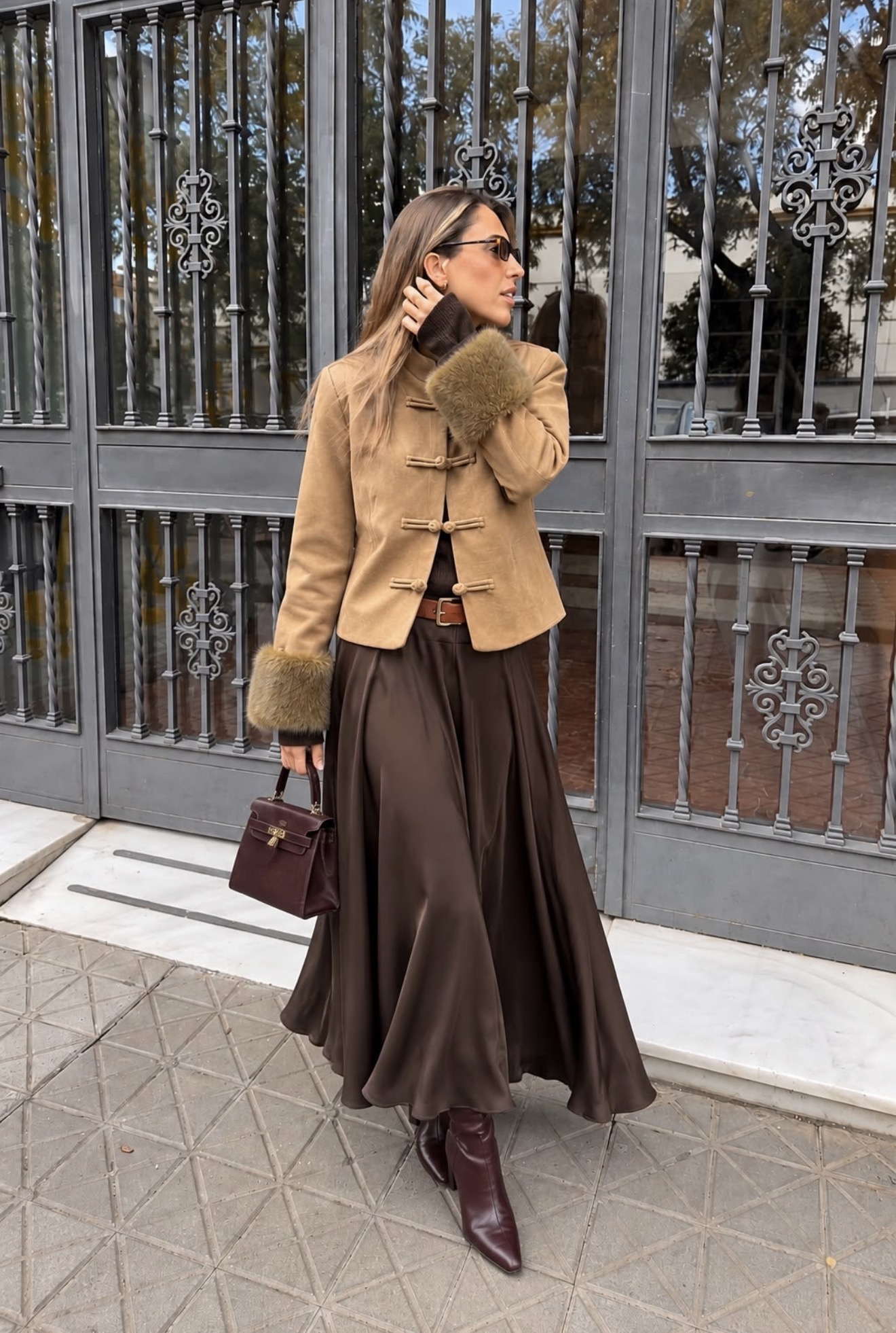 Chaqueta ante alamares pelo camel