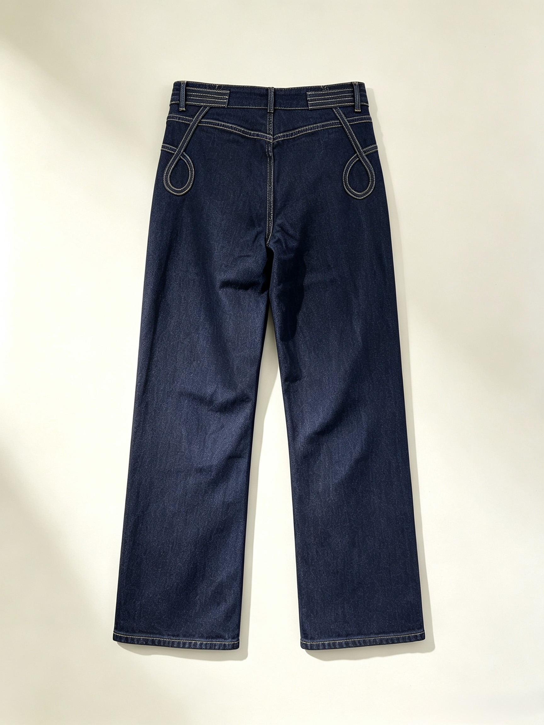 Alternative view of Pantalón vaquero bordado