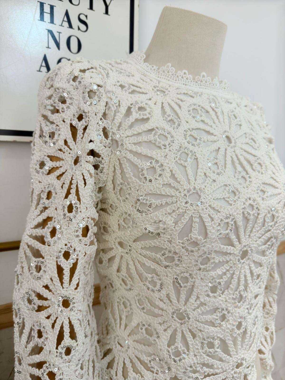 Top camisa crochet detalle brillo