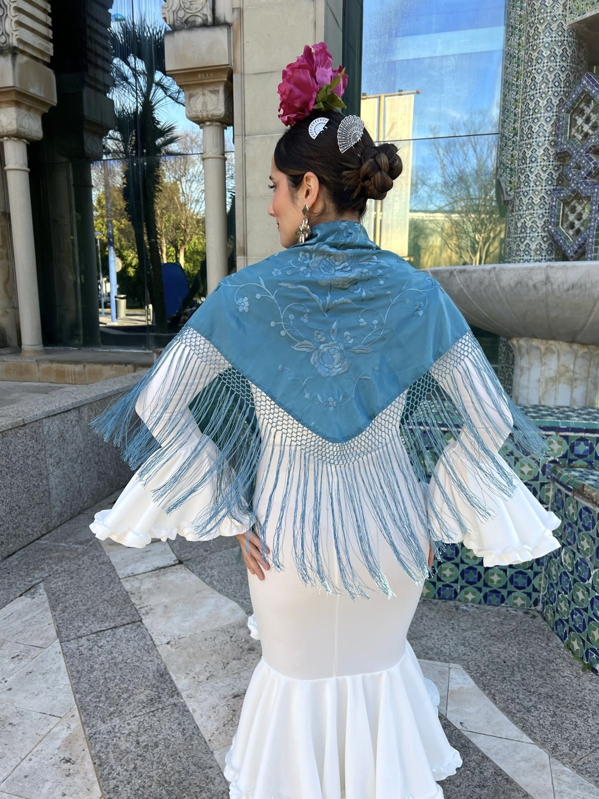 Mantoncillo seda bordado liso turquesa