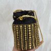 Bolso bombonera tachuelas dorados