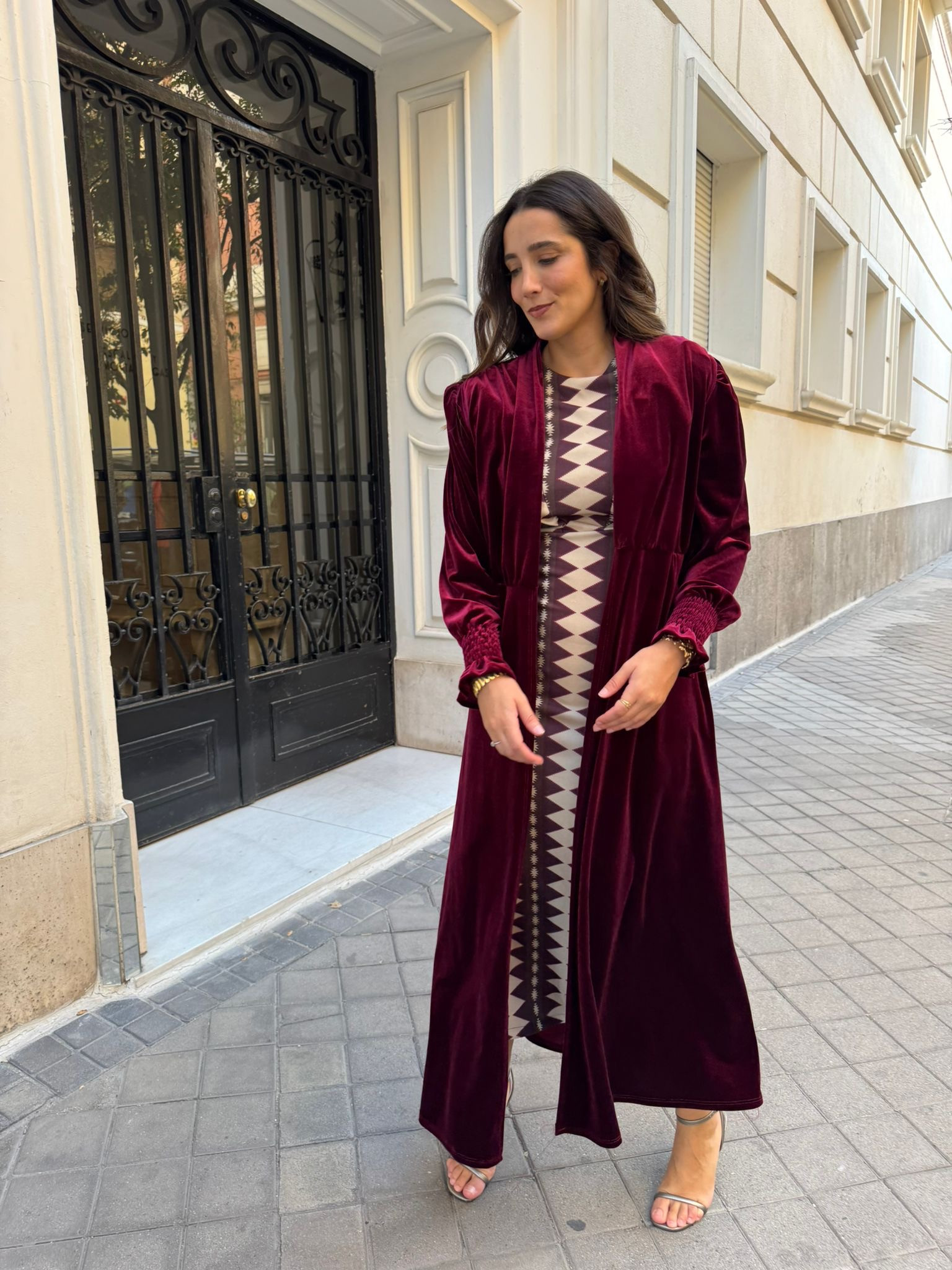 Kaftan terciopelo manga larga burdeos