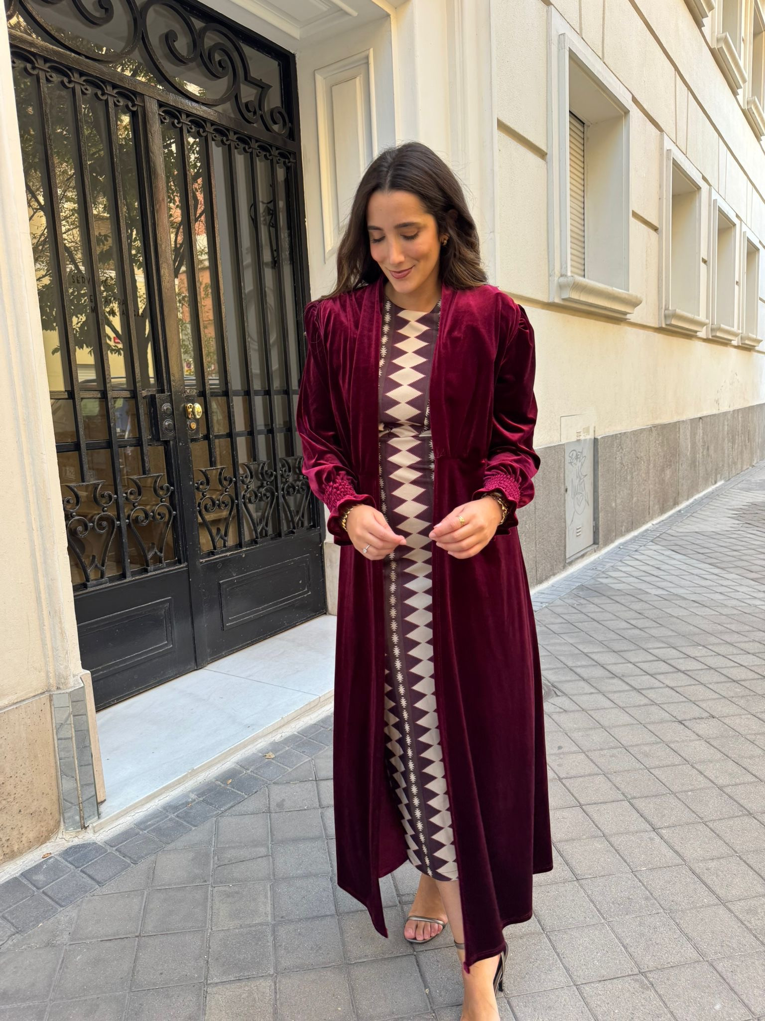Kaftan terciopelo manga larga burdeos