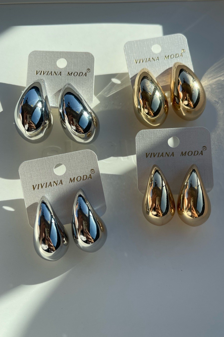 Pendientes gota metálicos