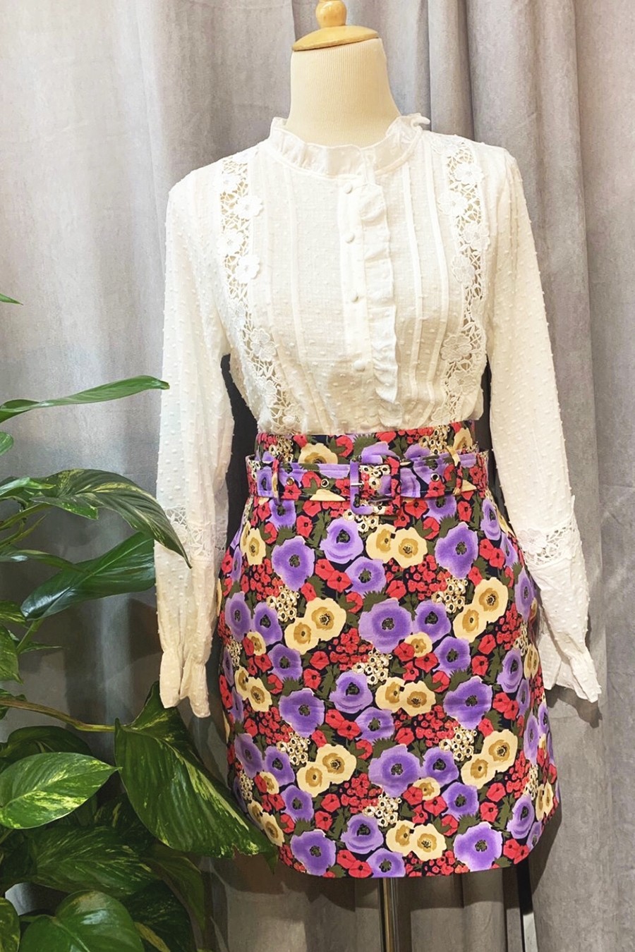 Falda floral cinturón
